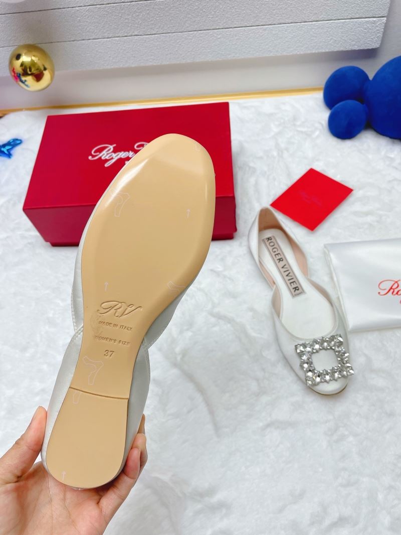 Roger Vivier flat shoes